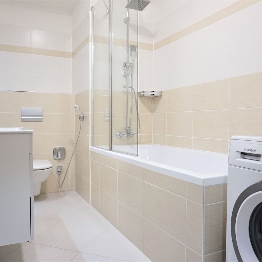 Pronájem bytu 2+kk • 55 m²Kryšpínova, Praha - Štěrboholy - Photo 1