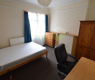 4 bedroom terraced house to rent - Photo 2