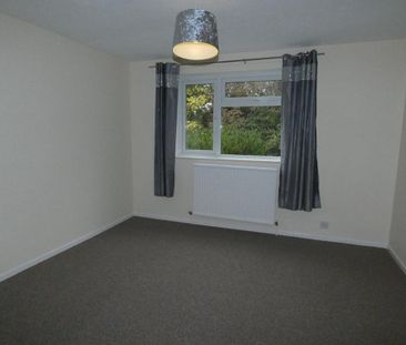 3 bedroom end of terrace house to rent - Photo 5