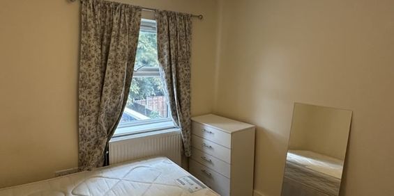 Room in a Shared House, Eitchingham Road, E15 - Photo 3