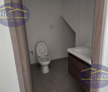 Casa en renta salida a Silao Blvd Herradura - Photo 2