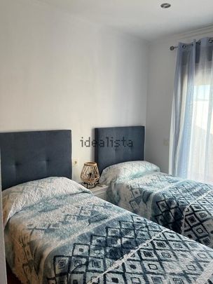 Alquiler de piso en Avenida Alcazaba - Foto 1