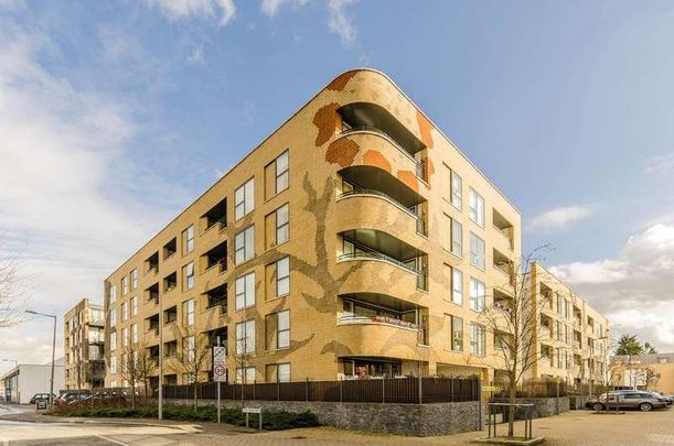 Altius Court, Highams, E4 - Photo 1