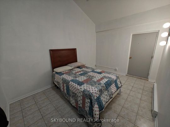 For Lease - 492 Kerr Street Unit# 9, Oakville, Ontario - Photo 1