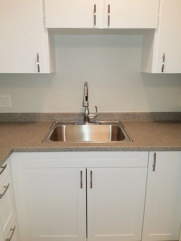 Lilac Place Apartments - Photo 4