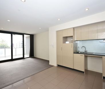 SIX MONTH LEASE ONLY - APARTMENT LIVING - LUXURY 1x1!!! - Photo 3