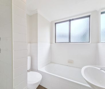 Spacious 2-Bedroom Apartment Near Parramatta CBD, Restaurants, Tran... - Photo 5