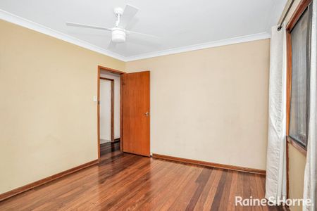 43 Marquesa Crescent, Lethbridge Park, NSW 2770 - Photo 2