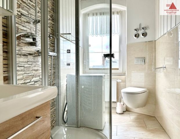 Modern sanierte 3-Raum-Wohnung in ruhiger zentrumsnaher Lage von Scheibenberg! - Photo 1