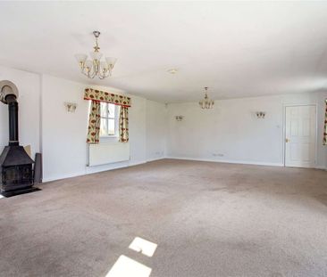A barn conversion in a rural setting. - Photo 3