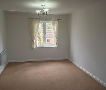 Delightful Two Bedroom Flat to Rent in Ely - Photo 6