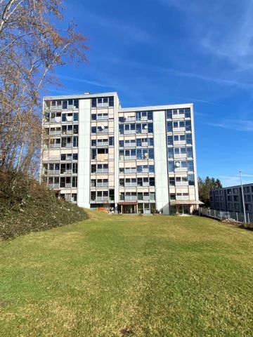 "Grossräumige, helle Wohnung mit Balkon und herrlicher Aussicht" - Photo 3
