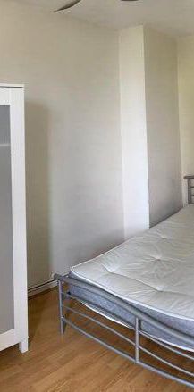 2 bedroom flat share to rent - Photo 1