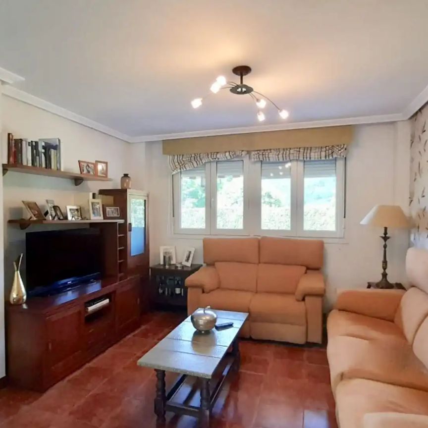 Casa o chalet de alquiler en Ampuero - Photo 1