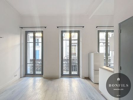 A LOUER AVIGNON INTRAMUROS (84000) : studio avec balcon climatisé- refait à neuf, - Photo 4