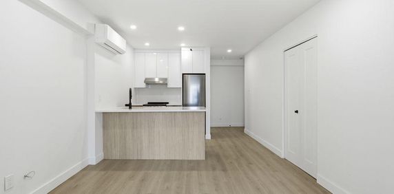 31/2 Moderne Avec équipements - Photo 2