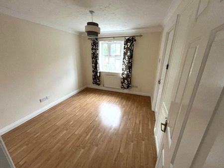 3 bedroom detached house to rent - Photo 2