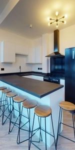 1 bedroom in a house share to rent - Photo 4