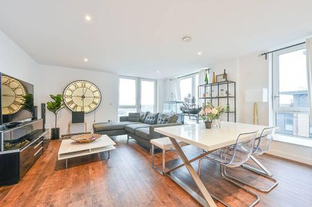 3 bedroom flat to rent - Photo 2