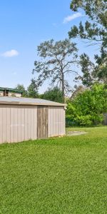 Freshly painted 3 Bedroom Home - Photo 4