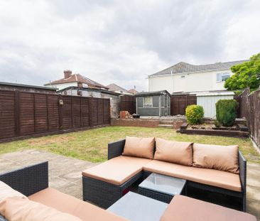 4 bedroom semi-detached house to rent - Photo 5