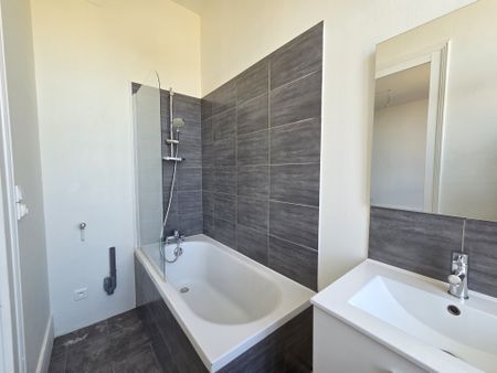 Location Appartement 2 pièces 38m² STE SAVINE 10300 - Photo 5