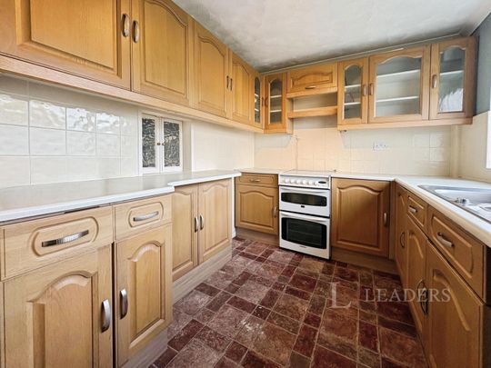 3 bedroom end of terrace to rent Deansway, Bromsgrove B61 - Photo 1