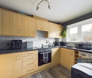 2 bedroom maisonette to rent - Photo 3