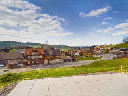 Ein Schmuckstück mit grossem Sitzplatz an ruhiger und naturnahen Lage - Photo 2