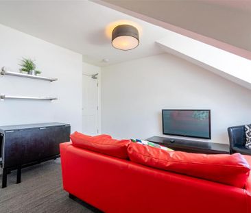 3 bedroom apartment to rent - Photo 3