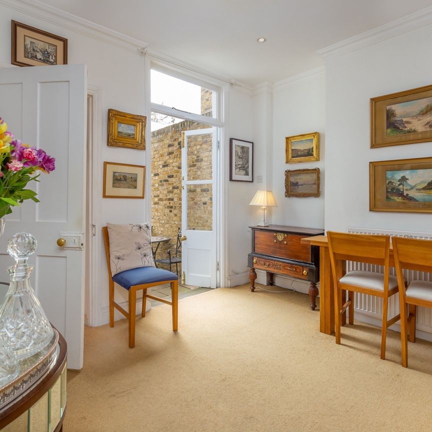 2 Bed Terraced House, Tyneham Rd, SW11 - Photo 1