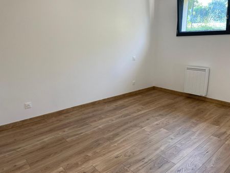 Location Appartement 4 pièces 85m² UCEL 07200 - Photo 2