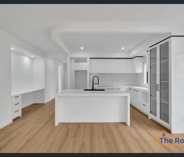 A Masterpiece of Modern Family Living in Maddingley!! - Photo 5