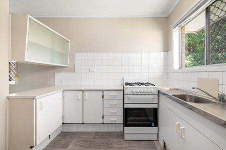 Private & Peaceful Ground Floor Unit in Prime Location - Photo 5