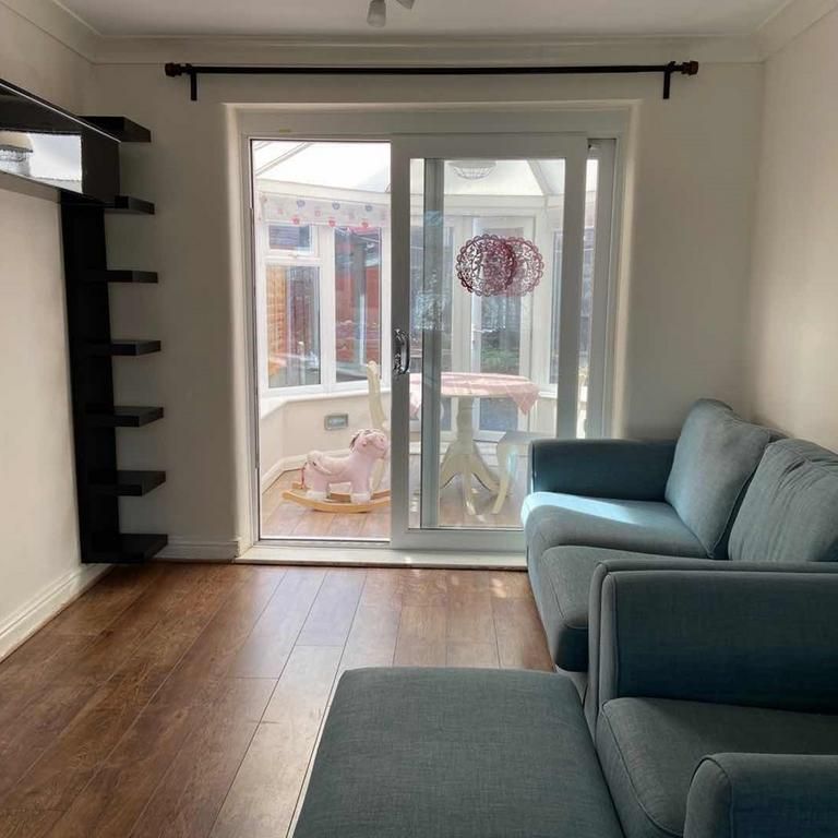 3 bedroom semi-detached house to rent - Photo 1