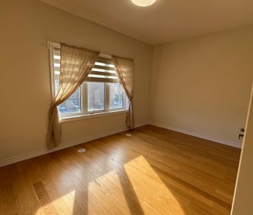 For Lease - 43 George Peach Avenue, Markham, Ontario - Photo 4