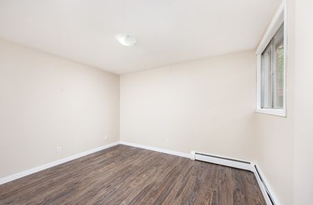 Shaughnessy Manor - Photo 5