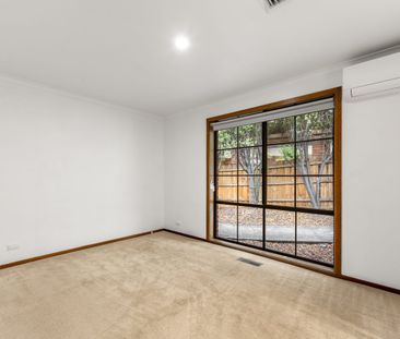 Family Entertainer in Lakeview Estate! - Photo 6