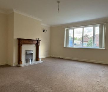 3 bedroom detached bungalow to rent - Photo 1