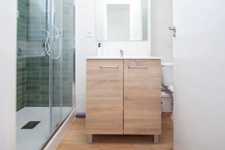 Carrer de les Illes Canàries, Valencia, Valencian Community 46023 - Photo 3