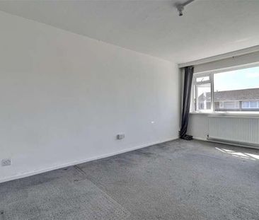 Chidham Close, Havant, PO9 - Photo 5