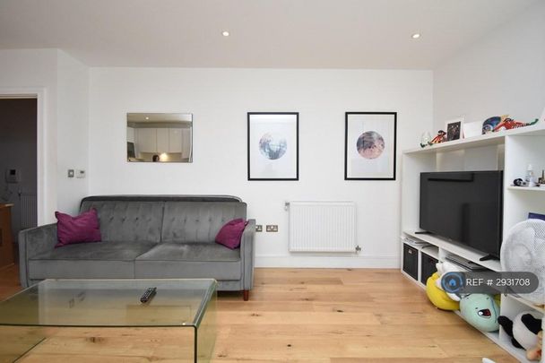 1 bedroom flat to rent - Photo 1