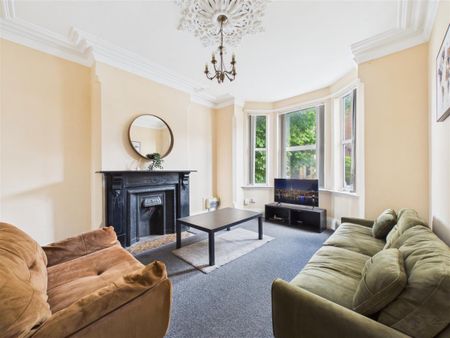 4 bedroom Terraced House to rent - Photo 2