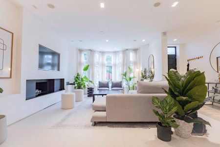 6 bedroom semi-detached house to rent - Photo 2