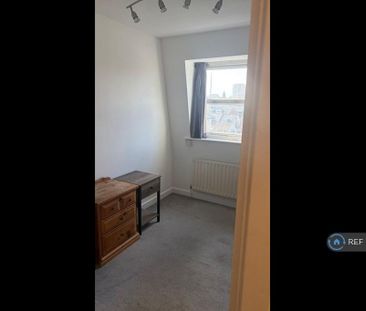 2 bedroom maisonette to rent - Photo 4