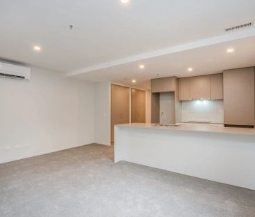 One Bedroom Apartment, Resort Style Living - Photo 1