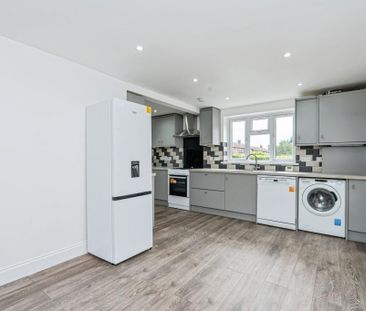 3 bedroom end of terrace house to rent - Photo 6