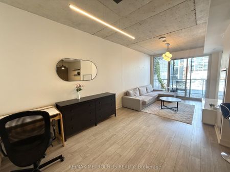 Riverside Square Lofts 15-45 , #520 - Photo 3