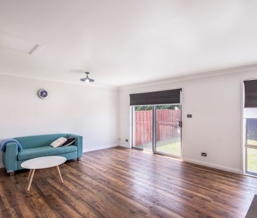 BEAUTIFUL MODERN 3 BEDROOM TOWNHOUSE - Photo 6