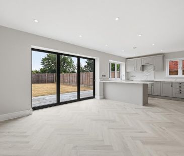 4 bedroom detached house to rent - Photo 4
